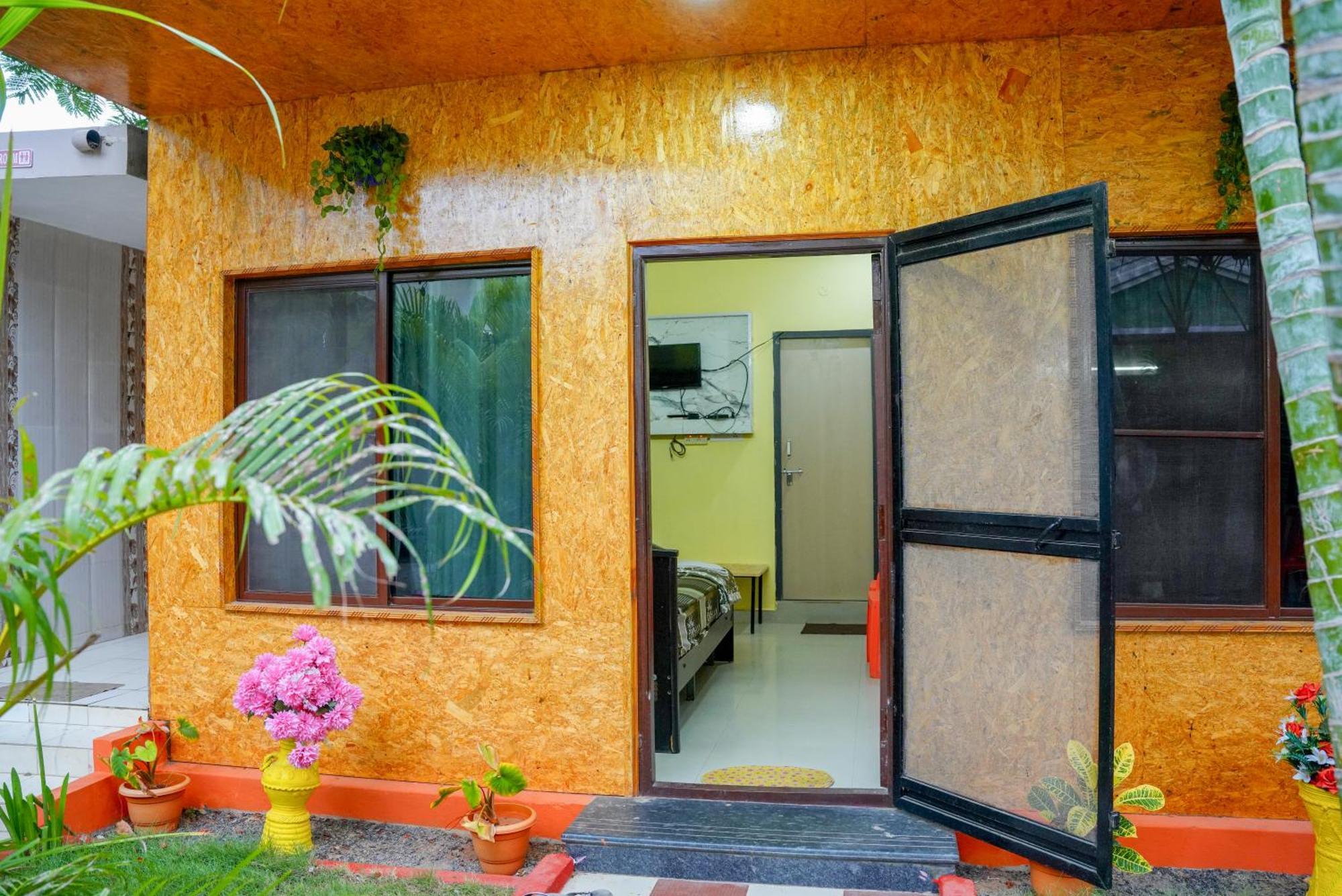 Lotus Pond Resort & Spa Bāpatla المظهر الخارجي الصورة